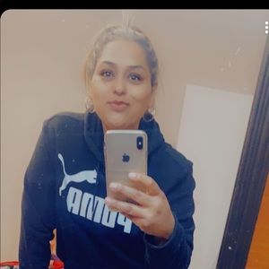 Meet your Posher, Petra